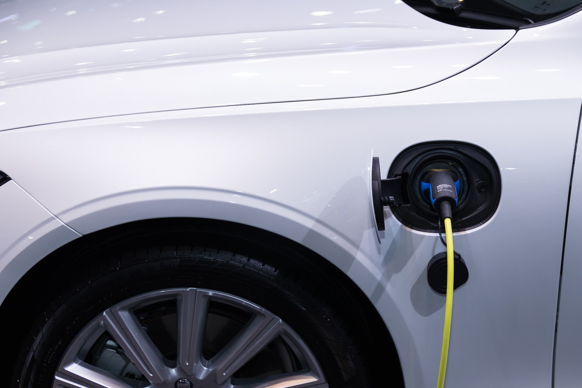 Dispelling the Electric Car Carbon Footprint Quandary